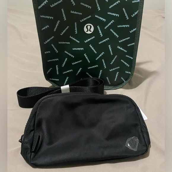 Black Lululemon belt bag LULULEMON CARRY BAG INCLUDED - Picture 2 of 4